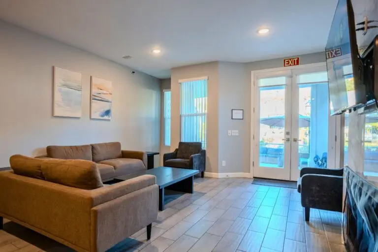 Cove Detox House 15